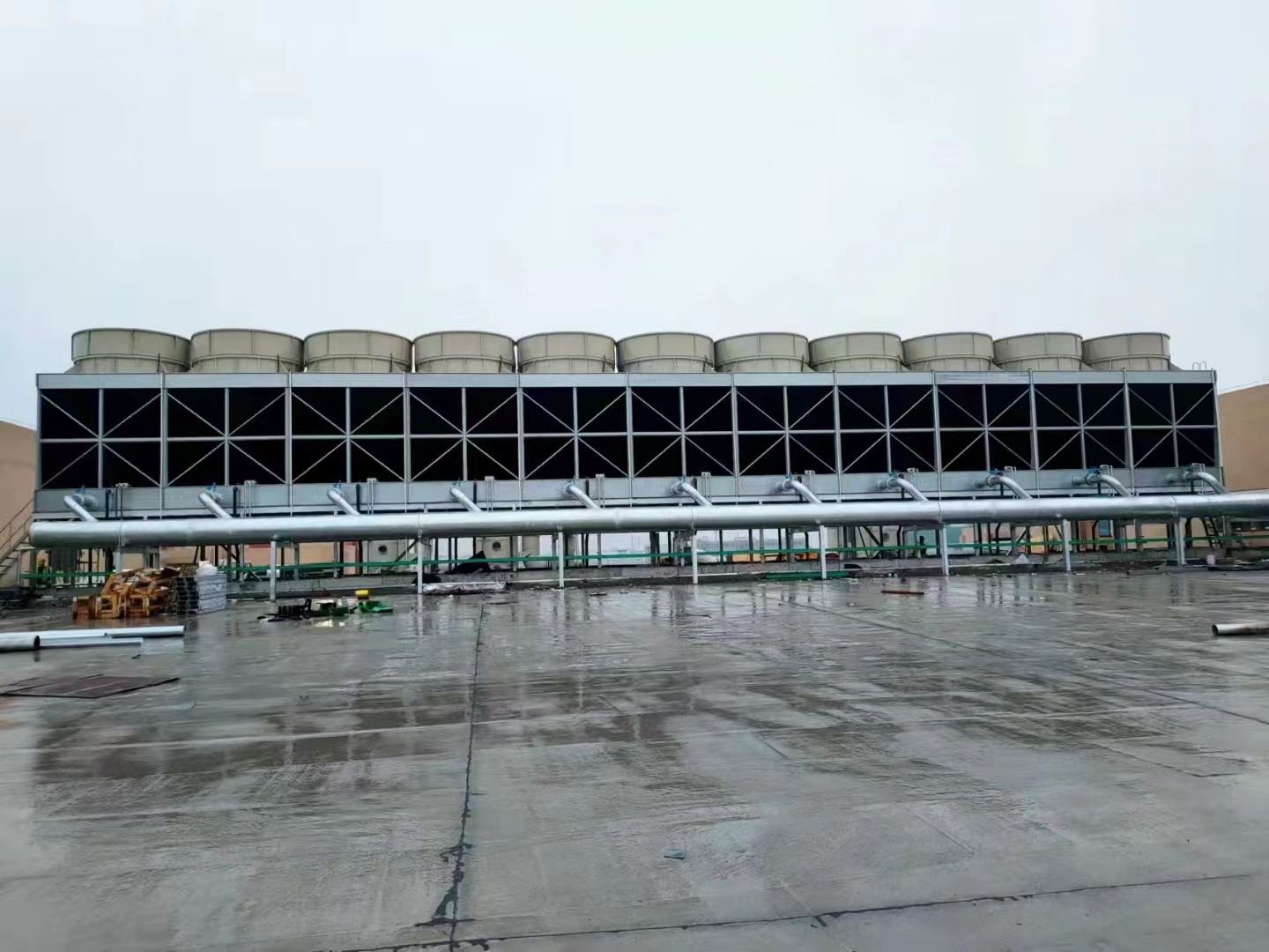 如何解決不銹鋼冷卻塔漂水現(xiàn)象?(冷卻塔的水過(guò)濾)